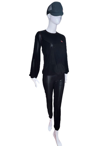 This long sleeve top is the most feminine and flowing of my collection.  It is comfortable with binding on the neckline, poofy at the wrists and soft hem at the hips.